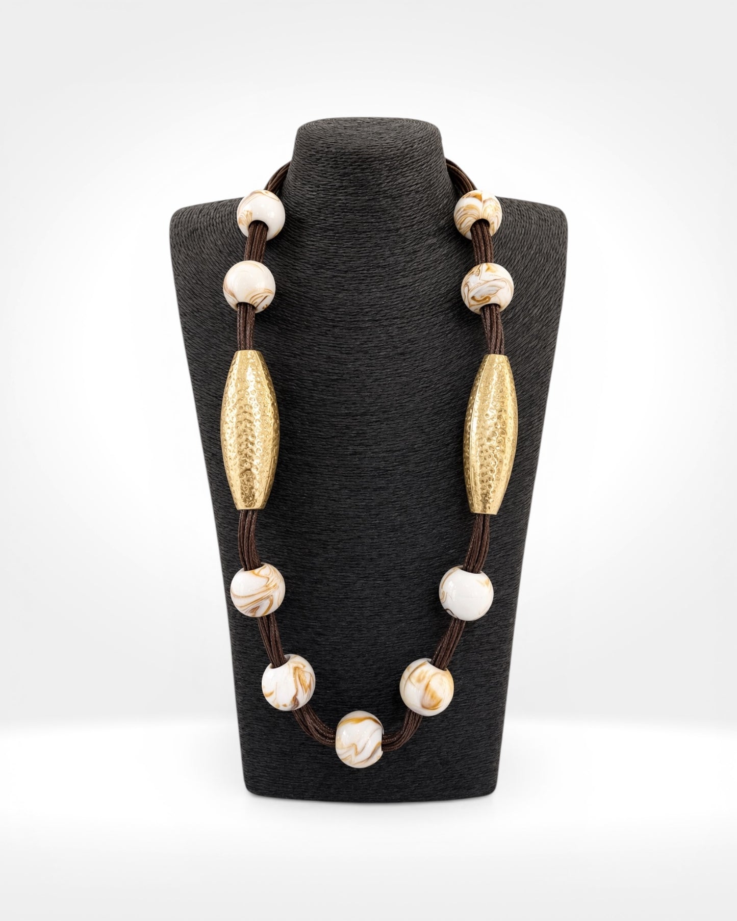 Collier perles de marbre et accents dorés