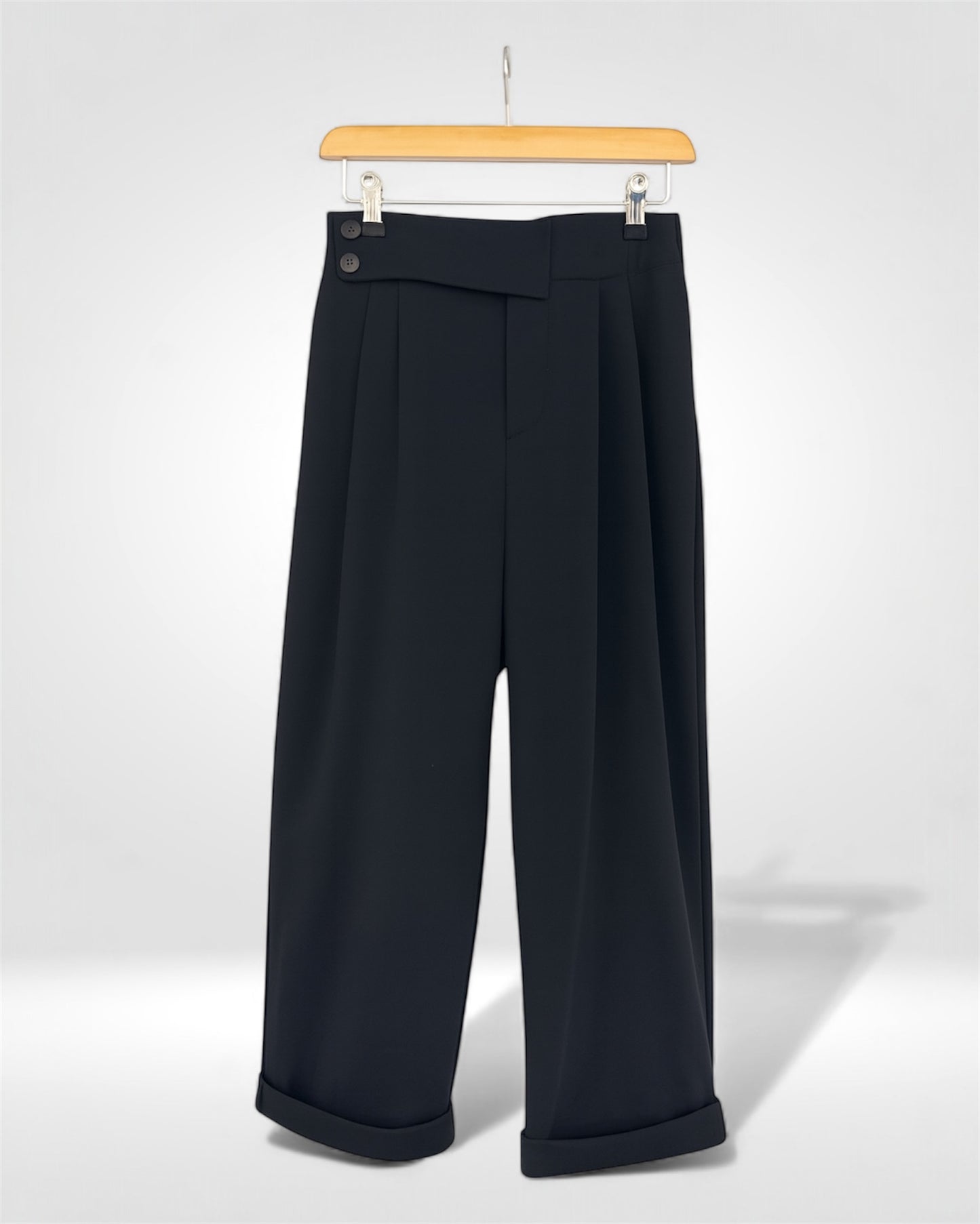 Urban Relax Pleated Crop Trousers
