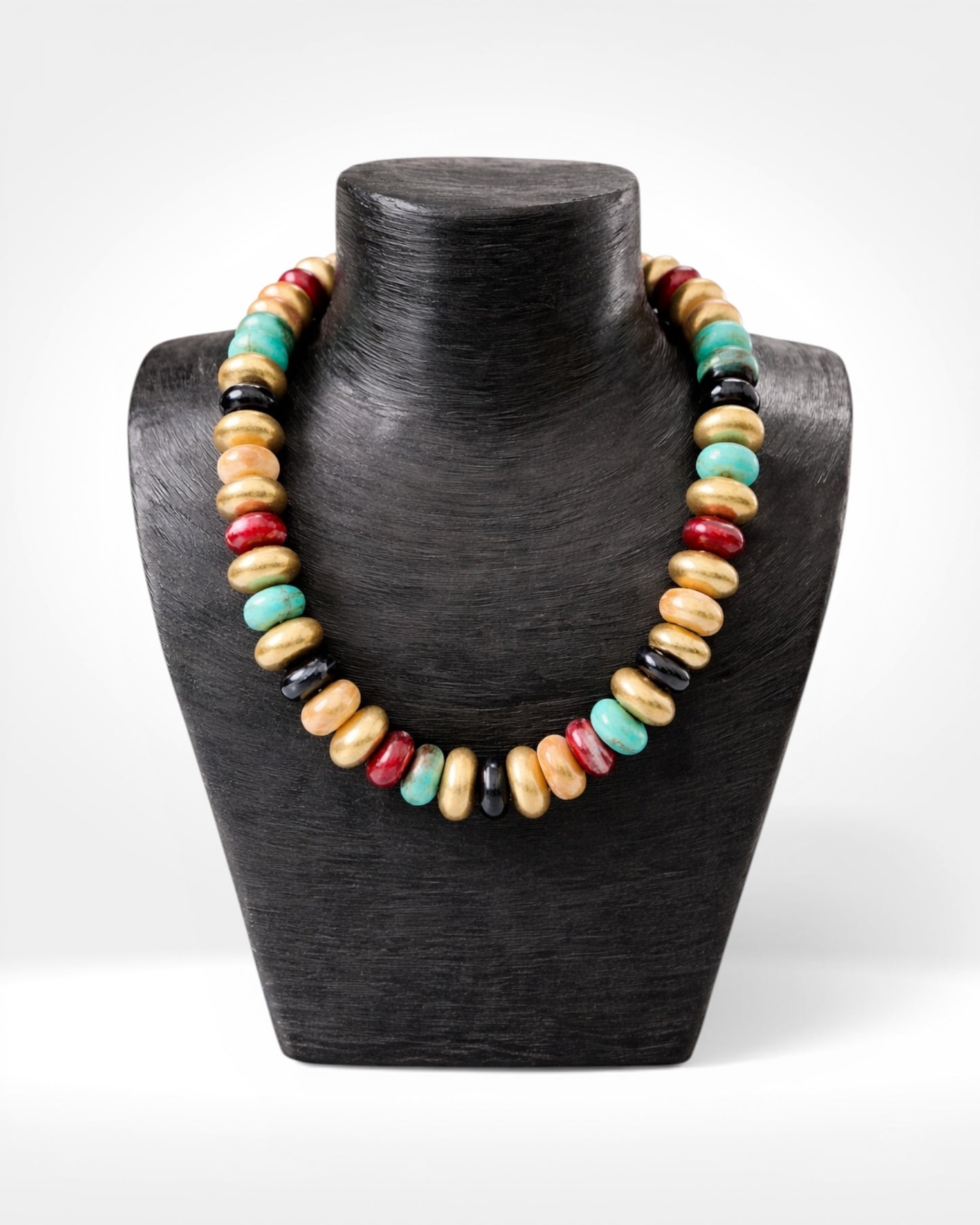 Collier de perles multicolores
