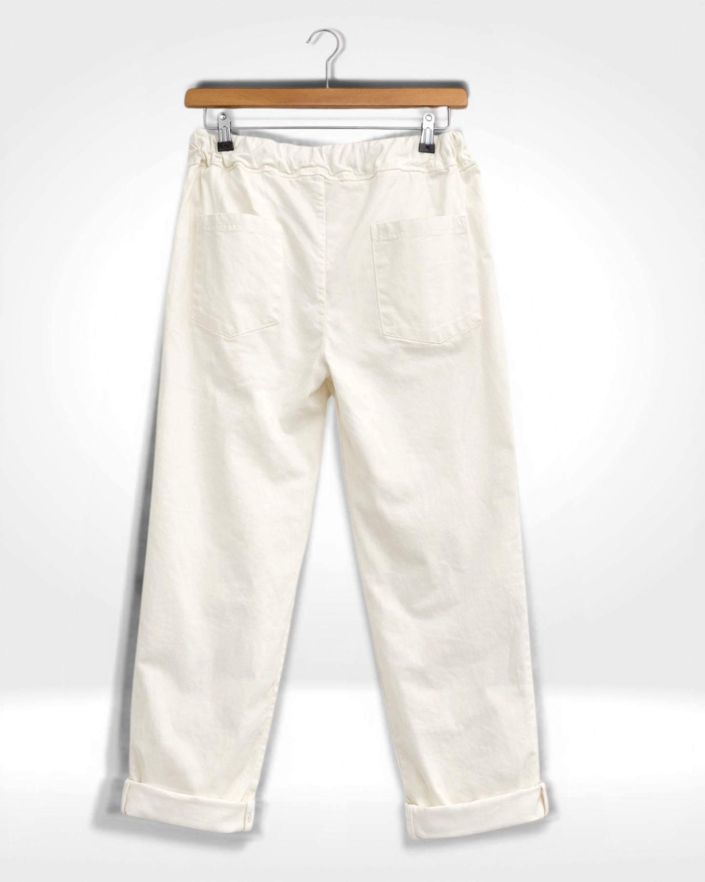 Pantalon en coton blanc à patchs