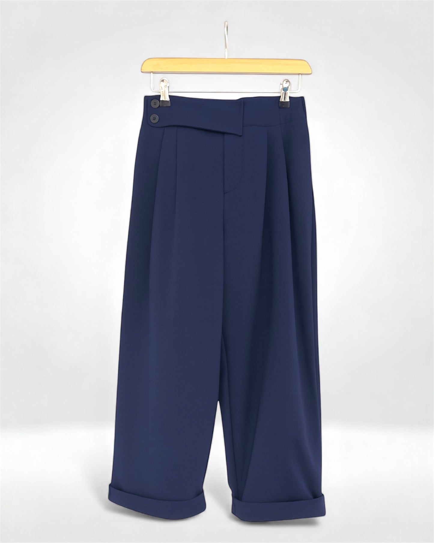 Urban Relax Pleated Crop Trousers