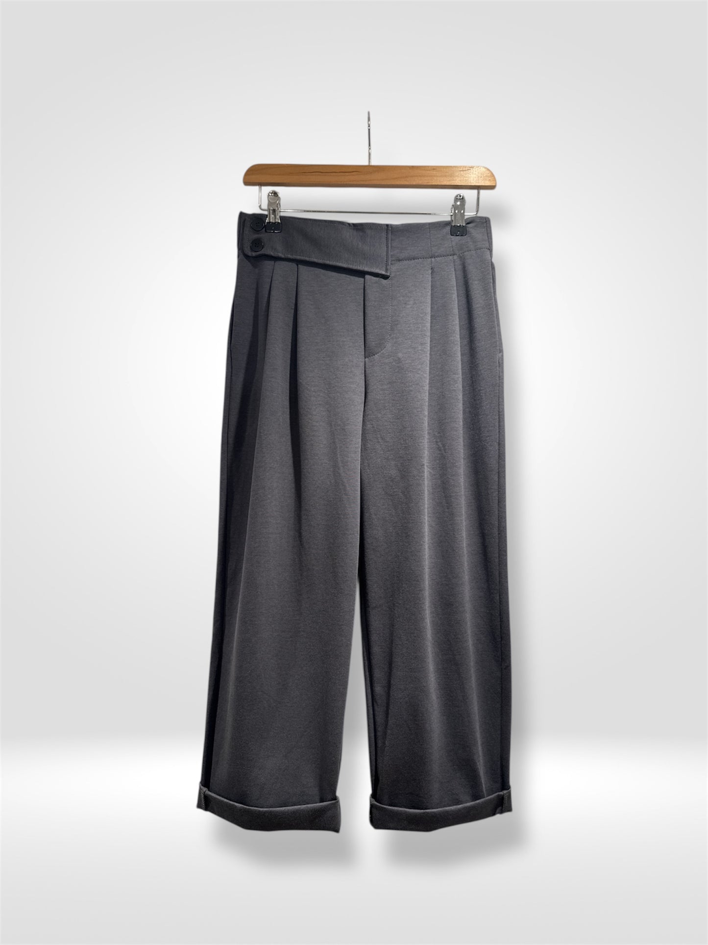 Urban Relax Pleated Crop Trousers