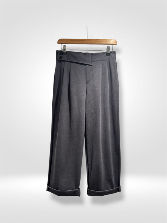 Urban Relax Pleated Crop Trousers